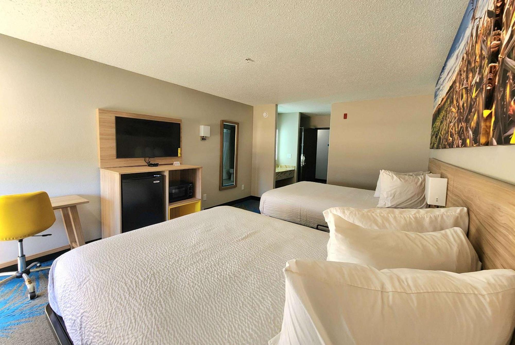 Days Inn & Suites By Wyndham New Iberia Exteriér fotografie